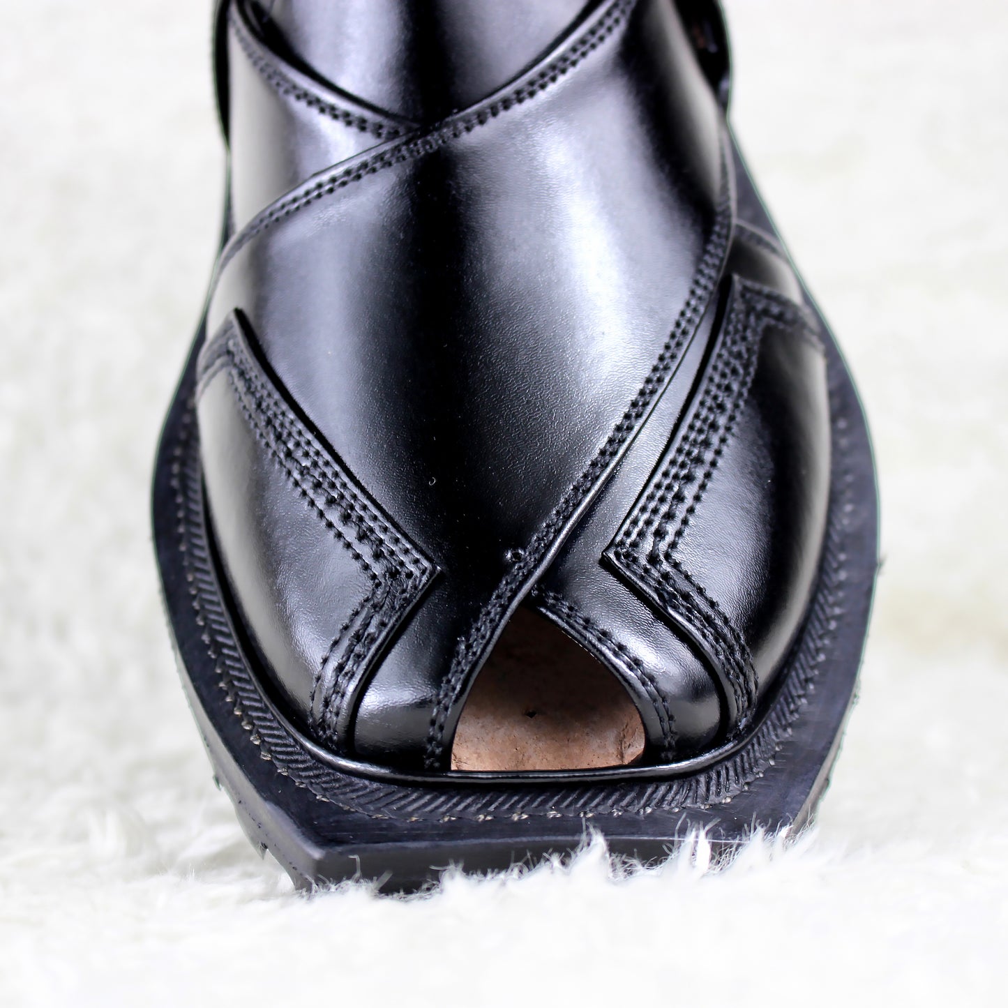 China Cut Black tyre sole